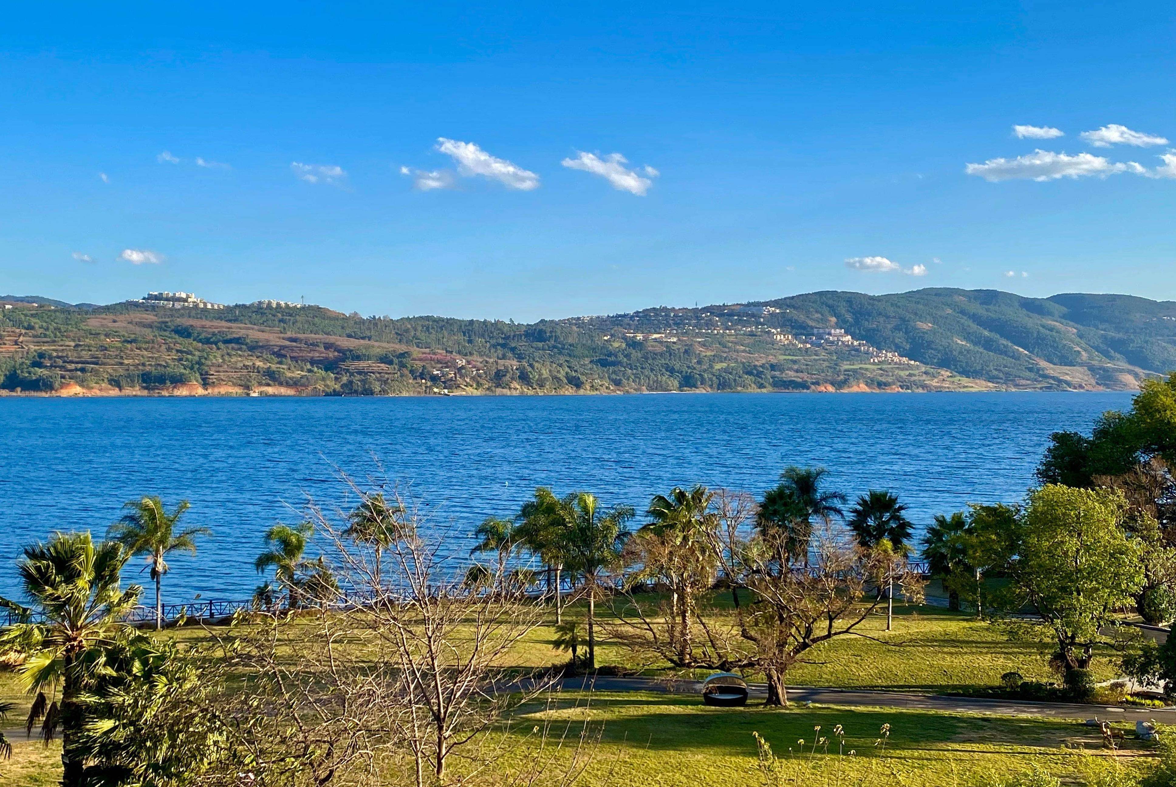 倡議書：保護九大高原湖泊 節(jié)約用水人人有責